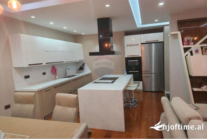 Shtepi me qera 2+1 ne Tirane - 1,000 Euro