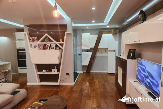 Shtepi me qera Apartament ne Tirane, 2+1, Mobilimi E mobiluar, Pagesa 1,000  Euro.