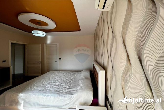 Shtepi me qera Apartament ne Tirane, 2+1, Mobilimi E mobiluar, Pagesa 1,000  Euro.