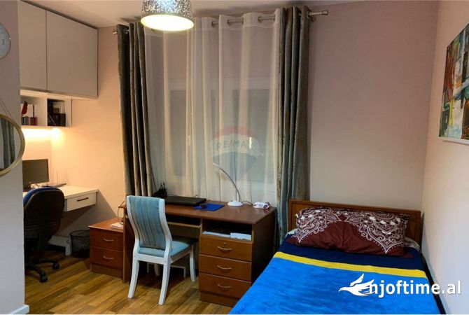 Shtepi me qera Apartament ne Tirane, 2+1, Mobilimi E mobiluar, Pagesa 1,000  Euro.