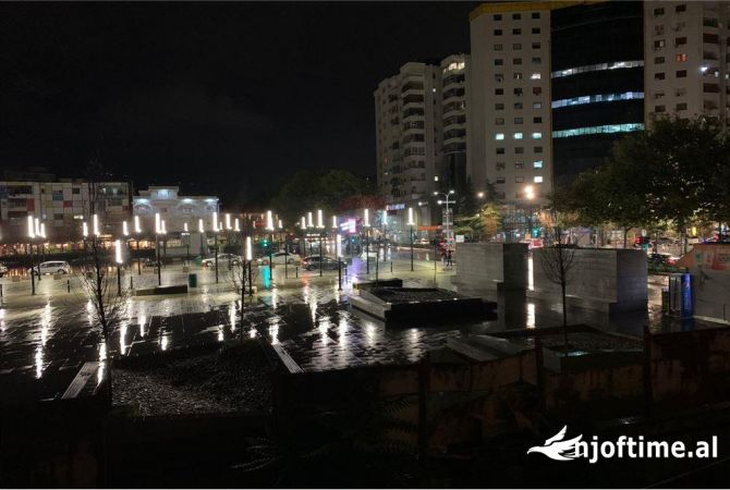 Shtepi me qera Apartament ne Tirane, 2+1, Mobilimi E mobiluar, Pagesa 1,000  Euro.