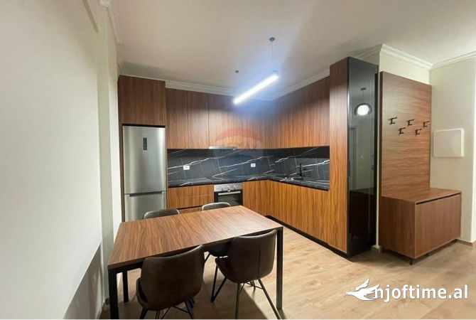 Shtepi me qera 1+1 ne Tirane - 700 Euro