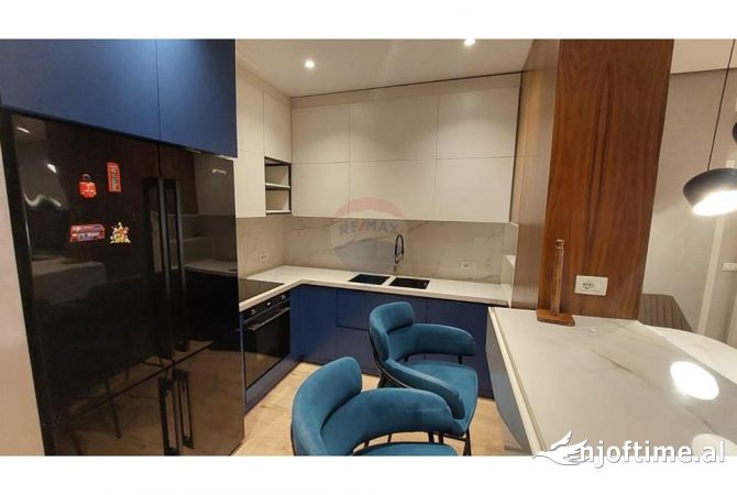 Shtepi me qera 2+1 ne Tirane - 1,000 Euro