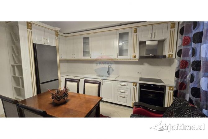 Shtepi me qera 2+1 ne Tirane - 650 Euro
