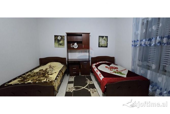 Shtepi me qera Apartament ne Tirane, 2+1, Mobilimi E mobiluar, Pagesa 650  Euro.