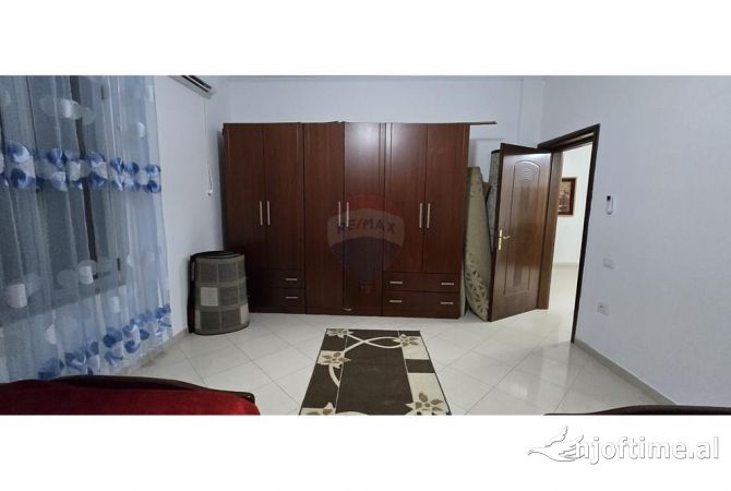 Shtepi me qera Apartament ne Tirane, 2+1, Mobilimi E mobiluar, Pagesa 650  Euro.