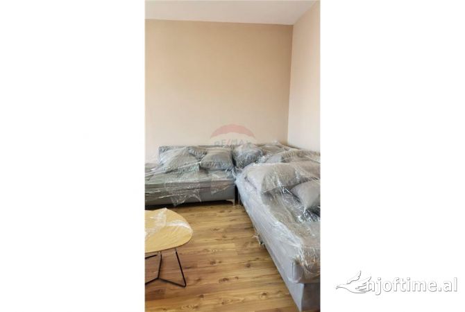 Shtepi me qera Apartament ne Tirane, 2+1, Mobilimi E mobiluar, Pagesa 1,200  Euro.