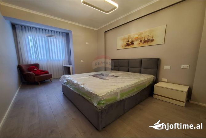 Shtepi me qera Apartament ne Tirane, 3+1, Mobilimi E mobiluar, Pagesa 600  Euro.