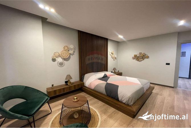 Shtepi me qera Apartament ne Tirane, 1+1, Mobilimi E mobiluar, Pagesa 1,000  Euro.