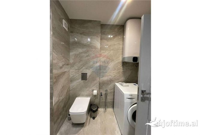 Shtepi me qera Apartament ne Tirane, 1+1, Mobilimi E mobiluar, Pagesa 1,000  Euro.