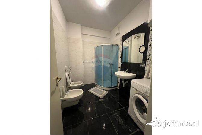 Shtepi me qera 2+1 ne Tirane - 750 Euro