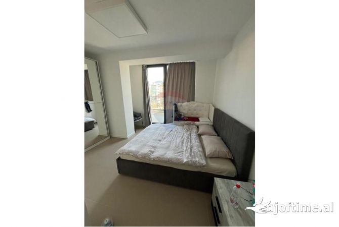 Shtepi ne shitje Apartament ne Tirane, 2+1, Mobilimi E mobiluar, Pagesa 187,500  Euro.