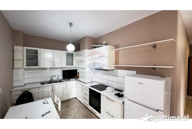 Shtepi me qera 3+1 ne Tirane - 800 Euro