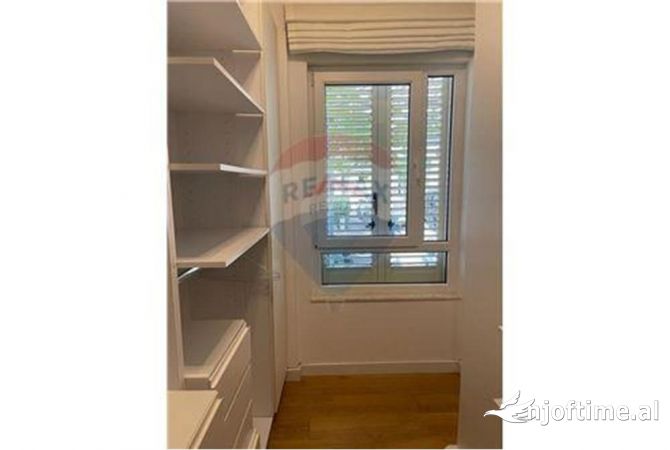 Shtepi me qera Apartament ne Tirane, 2+1, Mobilimi E mobiluar, Pagesa 700  Euro.