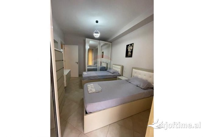Shtepi me qera Apartament ne Tirane, 2+1, Mobilimi E mobiluar, Pagesa 700  Euro.