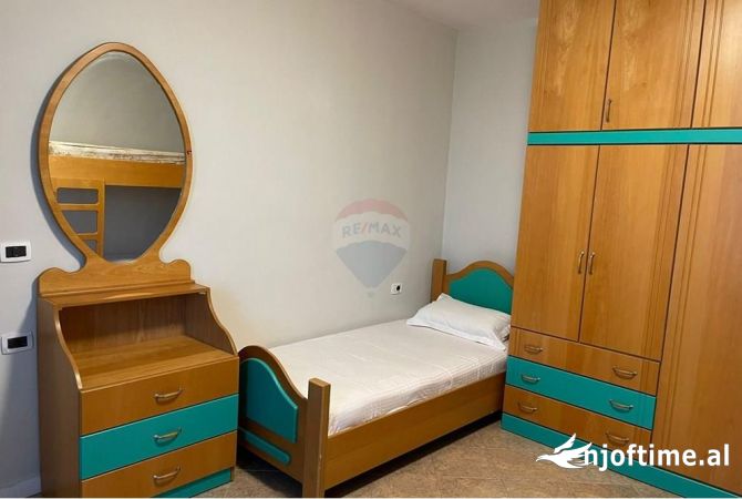 Shtepi me qera Apartament ne Tirane, 2+1, Mobilimi E mobiluar, Pagesa 600  Euro.