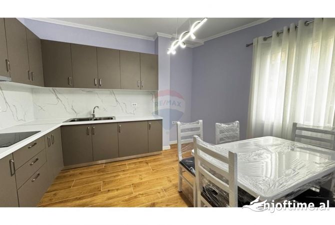 Shtepi me qera 2+1 ne Tirane - 50,000 Leke