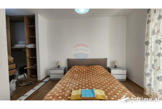 Shtepi me qera Apartament ne Tirane, 2+1, Mobilimi E mobiluar, Pagesa 900  Euro.