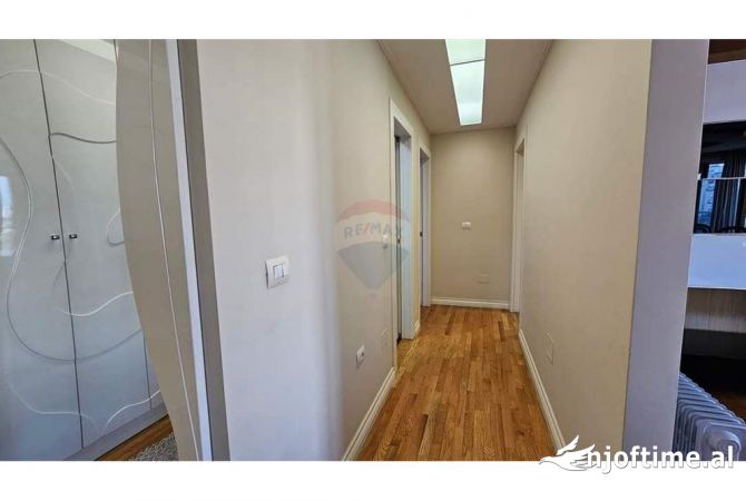 Shtepi me qera Apartament ne Tirane, 2+1, Mobilimi E mobiluar, Pagesa 1,800  Euro.