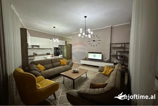 Shtepi me qera 2+1 ne Tirane - 700 Euro