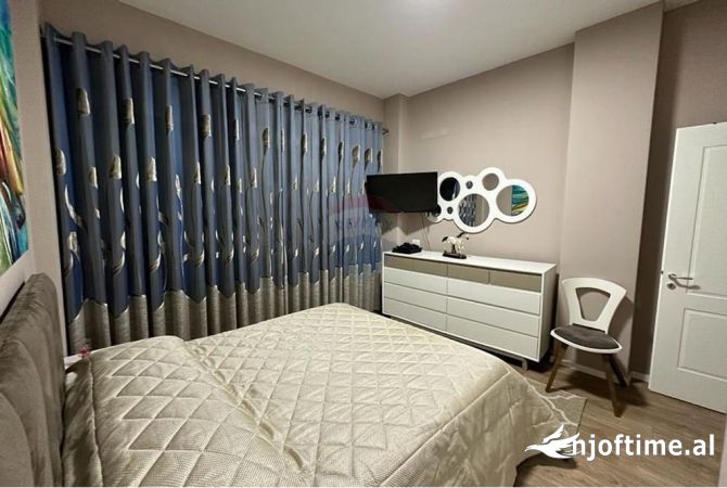 Shtepi me qera 2+1 ne Tirane - 700 Euro
