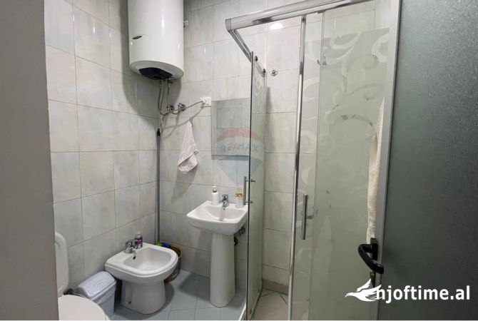 Shtepi me qera Apartament ne Tirane, 1+1, Mobilimi E mobiluar, Pagesa 500  Euro.