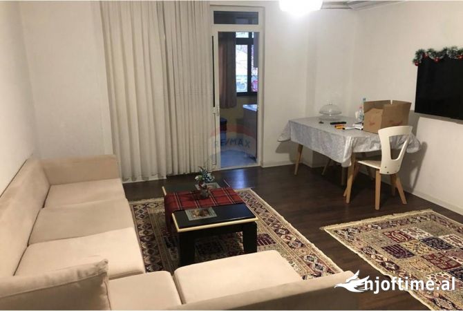 Shtepi me qera 2+1 ne Tirane - 600 Euro