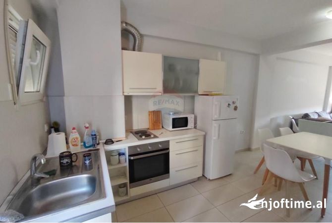 Shtepi me qera 1+1 ne Tirane - 450 Euro