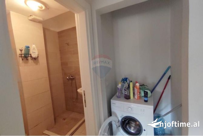 Shtepi me qera Apartament ne Tirane, 1+1, Mobilimi E mobiluar, Pagesa 450  Euro.