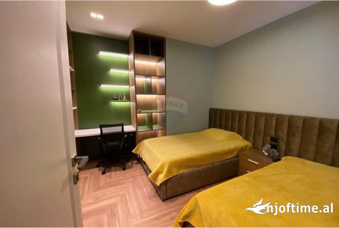 Shtepi me qera Vila Luksoze ne Tirane, 4+1, Mobilimi E mobiluar, Pagesa 2,200  Euro.