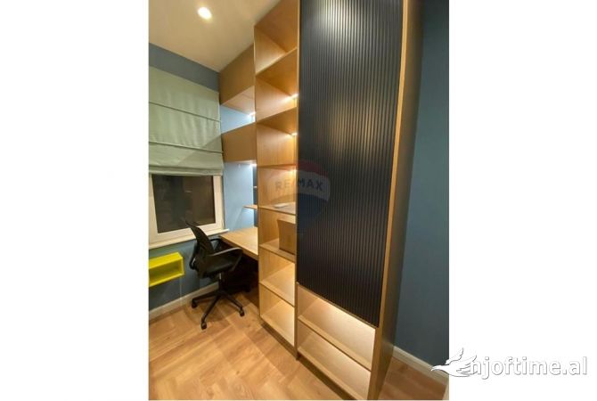 Shtepi me qera Vila Luksoze ne Tirane, 4+1, Mobilimi E mobiluar, Pagesa 2,200  Euro.