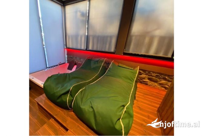 Shtepi me qera Vila Luksoze ne Tirane, 4+1, Mobilimi E mobiluar, Pagesa 2,200  Euro.