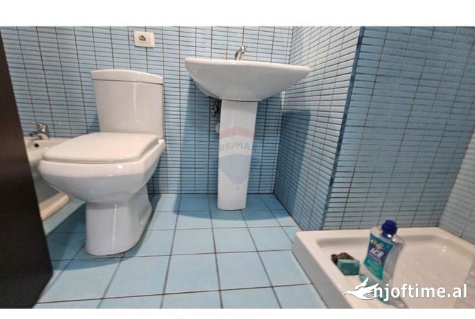 Shtepi me qera Apartament ne Tirane, 2+1, Mobilimi E mobiluar, Pagesa 600  Euro.