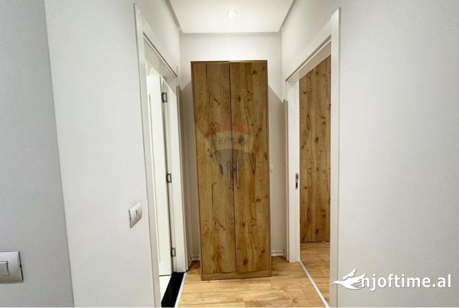 Shtepi me qera Apartament ne Tirane, 1+1, Mobilimi E mobiluar, Pagesa 700  Euro.