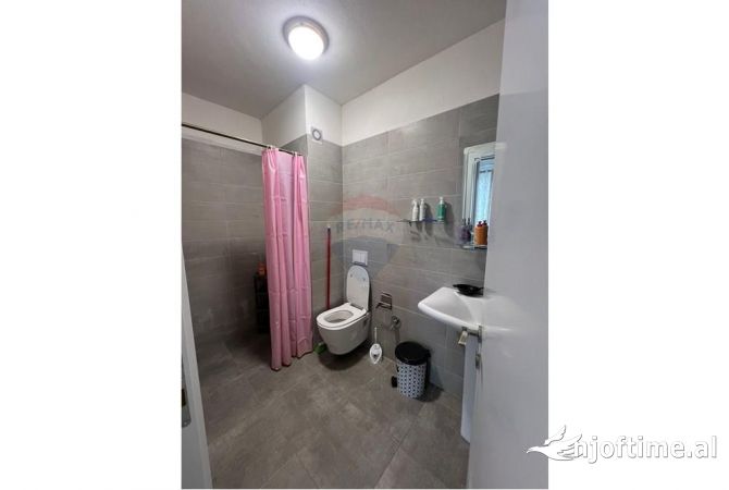 Shtepi me qera Apartament ne Tirane, 2+1, Mobilimi E mobiluar, Pagesa 600  Euro.