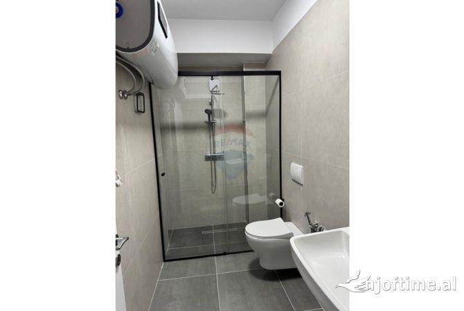 Shtepi me qera Apartament ne Tirane, 2+1, Mobilimi E mobiluar, Pagesa 1,500  Euro.