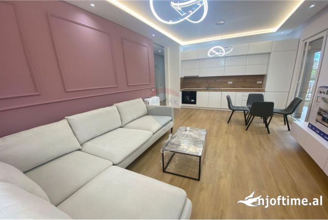Shtepi me qera 2+1 ne Tirane - 1,100 Euro