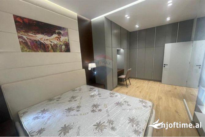 Shtepi me qera Apartament ne Tirane, 1+1, Mobilimi E mobiluar, Pagesa 1,000  Euro.