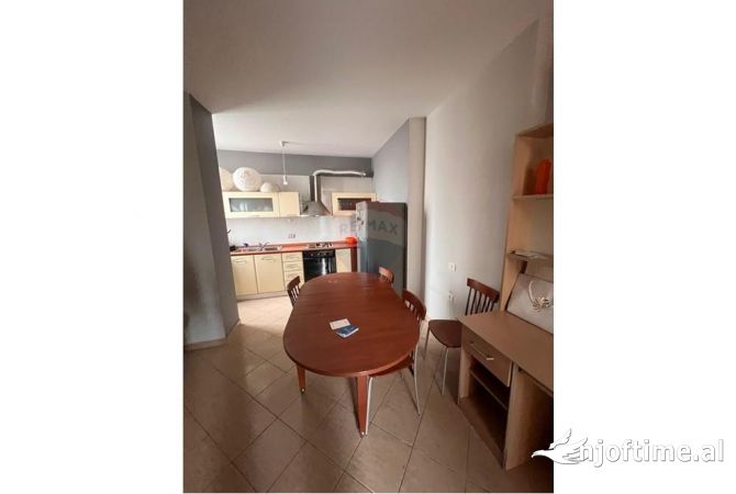Shtepi me qera Apartament ne Tirane, 1+1, Mobilimi E mobiluar, Pagesa 500  Euro.