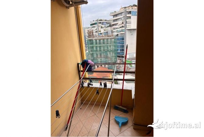 Shtepi me qera Apartament ne Tirane, 1+1, Mobilimi E mobiluar, Pagesa 500  Euro.