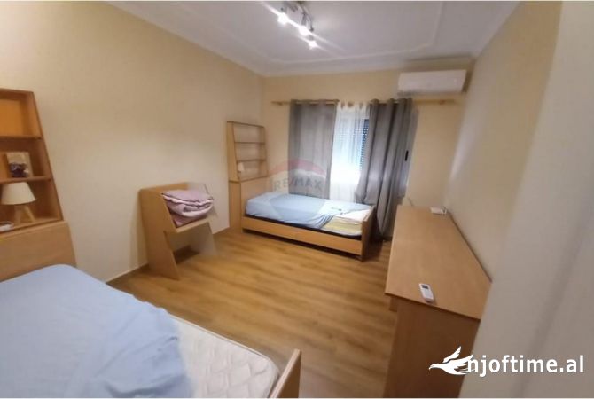 Shtepi me qera Apartament ne Tirane, 2+1, Mobilimi E mobiluar, Pagesa 650  Euro.