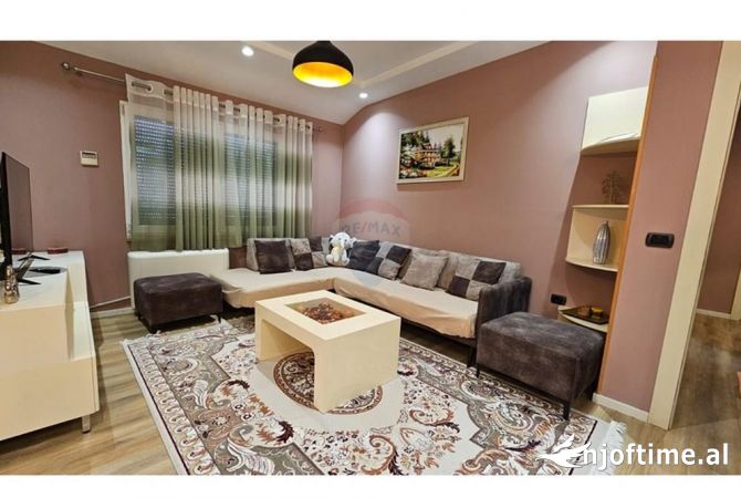 Shtepi me qera 2+1 ne Tirane - 1,000 Euro