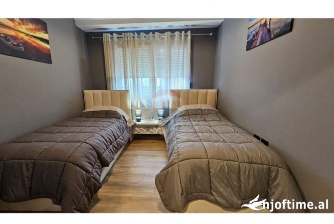 Shtepi me qera Apartament ne Tirane, 2+1, Mobilimi E mobiluar, Pagesa 1,000  Euro.