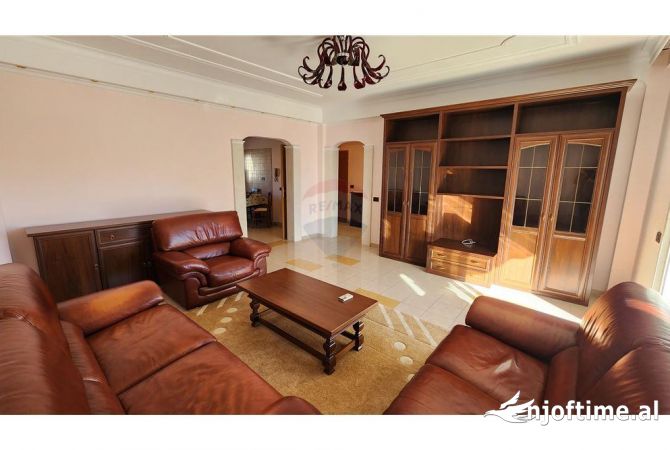 Shtepi me qera 2+1 ne Tirane - 1,500 Euro