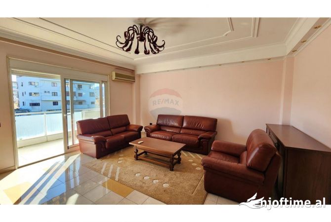 Shtepi me qera 2+1 ne Tirane - 1,500 Euro