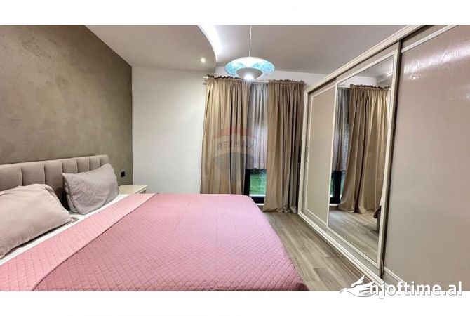 Shtepi me qera 2+1 ne Tirane - 1,700 Euro
