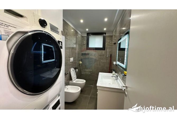 Shtepi me qera Apartament ne Tirane, 2+1, Mobilimi E mobiluar, Pagesa 1,700  Euro.