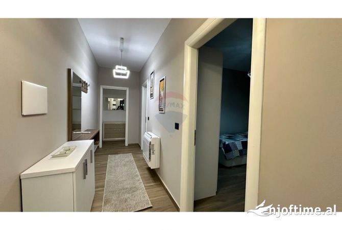 Shtepi me qera Apartament ne Tirane, 2+1, Mobilimi E mobiluar, Pagesa 1,700  Euro.