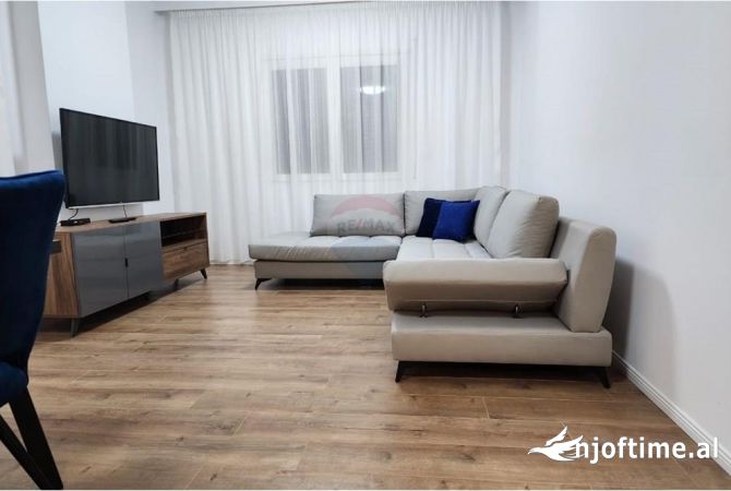 Shtepi me qera 2+1 ne Tirane - 800 Euro