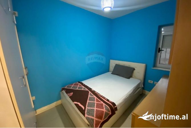 Shtepi me qera 4+1 ne Tirane - 800 Euro